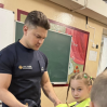 Альбом: Безпека понад усе!  Учні 1 класу Запорізької початкової школи «Еврика», мали надзвичайно важливу зустріч — бесіду на якій відбулися навчальні евакуації, організовані ювенальними поліцейськими спільно з рятувальниками. 