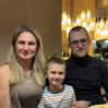 Альбом: З Днем Родини!  Дорогі учні та шановні батьки! Щиро вітаємо вас з чудовим святом – Днем родини!  Це особливий день, коли ми ще раз згадуємо, наскільки важливі тепло, любов і підтримка найдорожчих людей. 